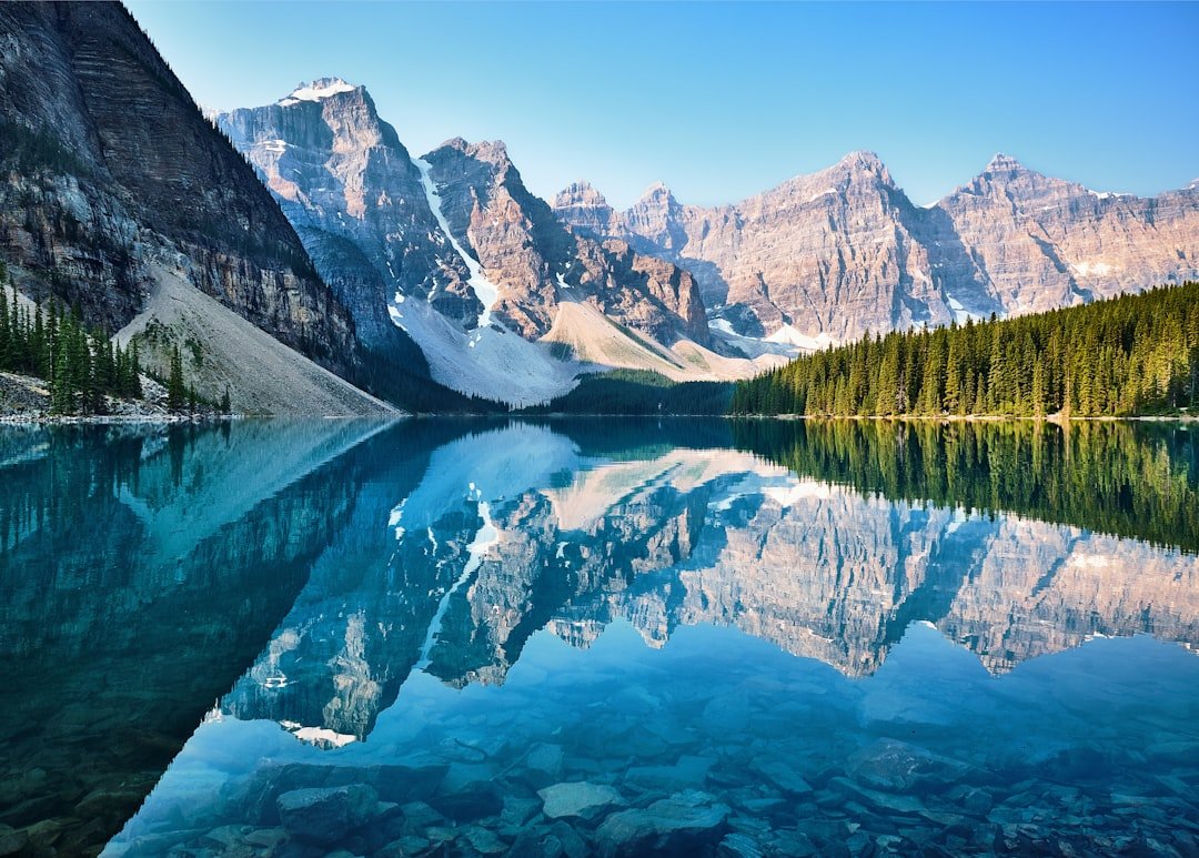 Moraine Lake rockpile viewpoint