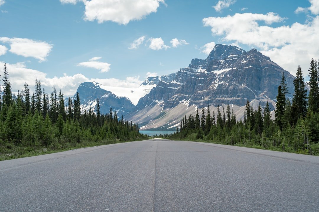 Icefields Parkway mountain highway