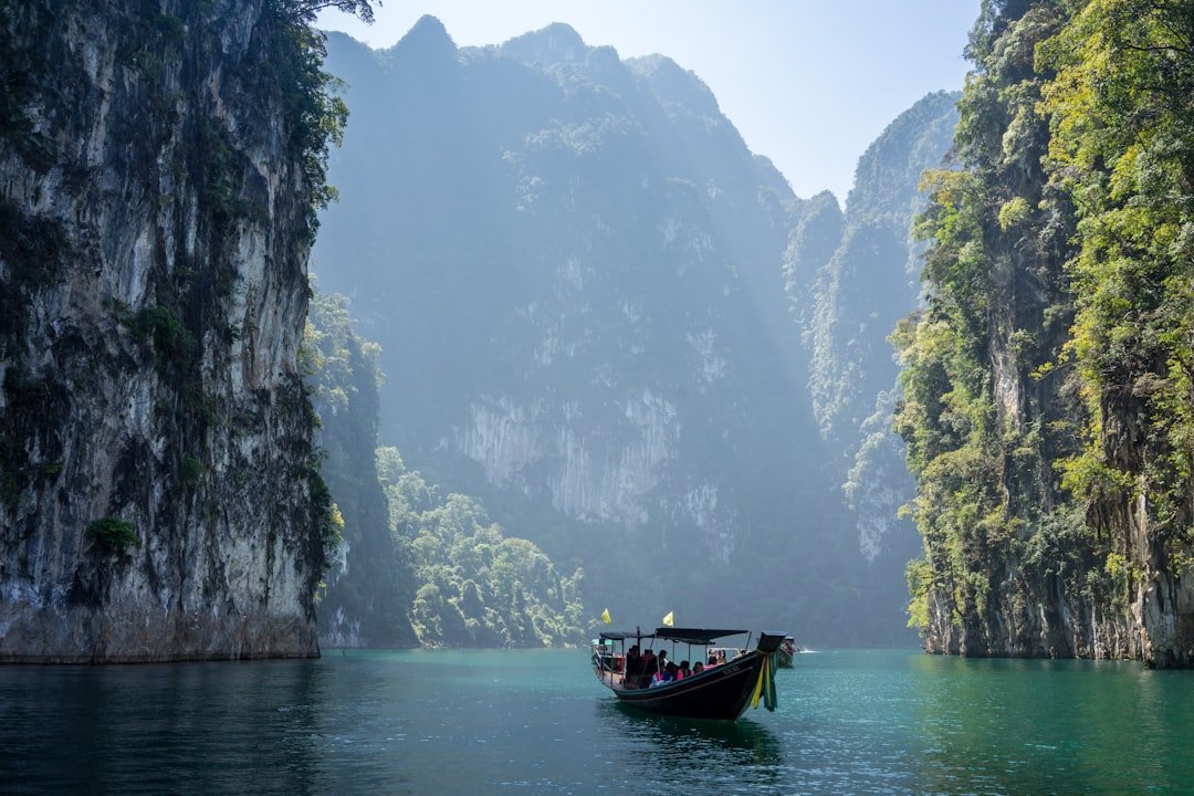 Thailand Travel Guide: Beaches, Temples and Island Escapes for First-Time Visitors