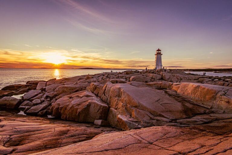 Nova Scotia Coastal Guide: Villages, Seafood & Atlantic Views