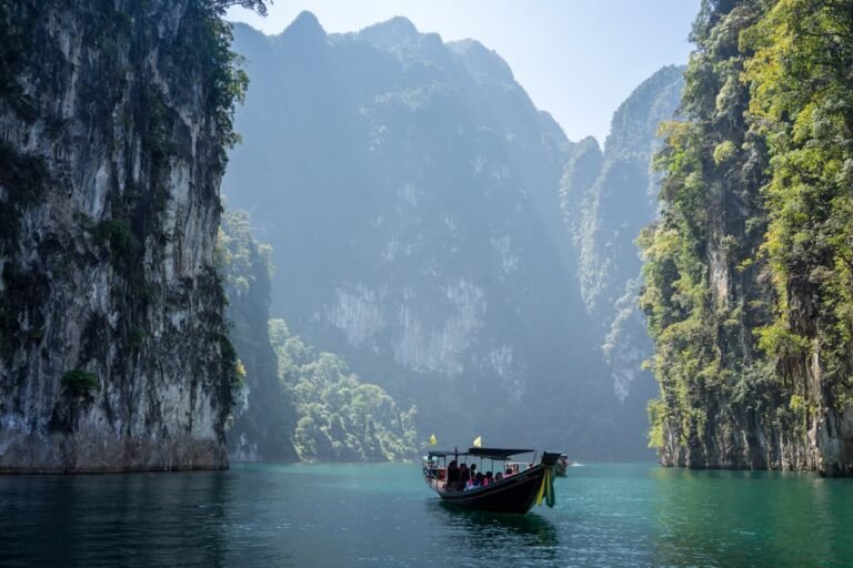 Thailand Essentials: Beaches, Temples and Island Escapes for First-Time Visitors